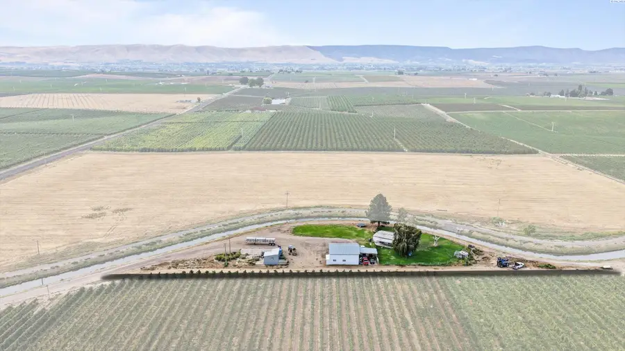 46608 N Gap Rd, Prosser, WA 99350 - #3