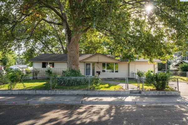 1903 S Dayton Place, Kennewick, WA 99337
