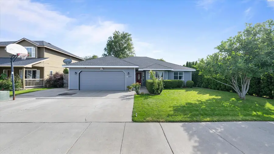 4613 W Grand Ronde Ave, Kennewick, WA 99336 - #2