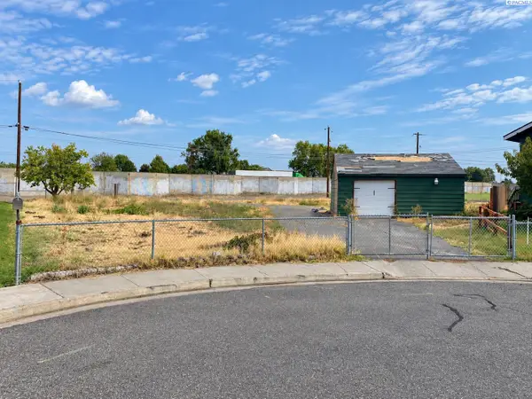 1535 W Jay St, Pasco, WA 99301