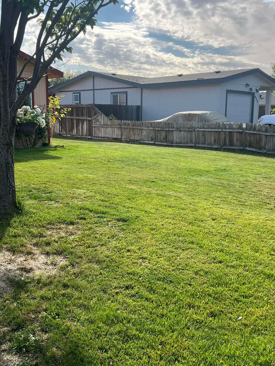 631 N Elm, Pasco, WA 99301 - #3