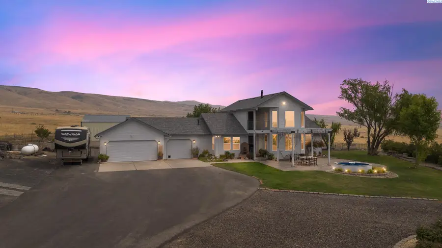 511 Saint Hilaire Rd., Yakima, WA 98901 - #3