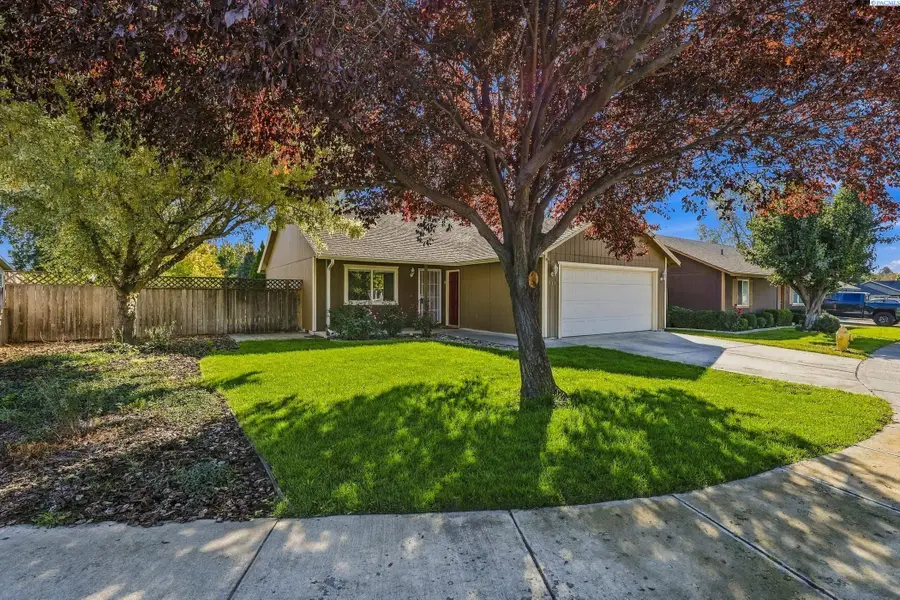 517 S Perry Ct, Kennewick, WA 99336 - #2