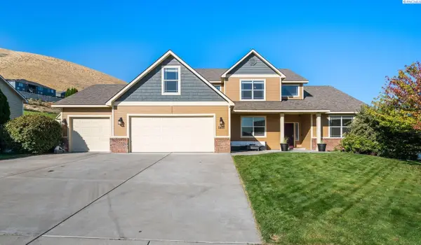 5400 Kenra Loop, West Richland, WA 99353