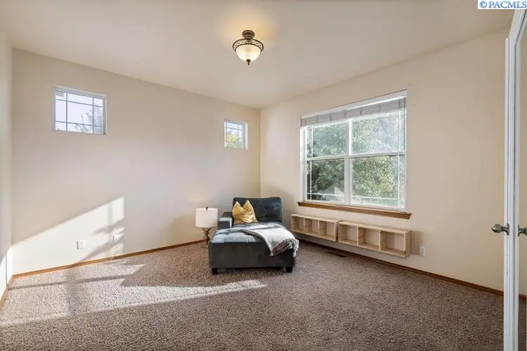 5400 Kenra Loop, West Richland, WA 99353 - #3