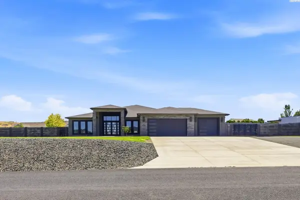104829 Addison Ave, Kennewick, WA 99338