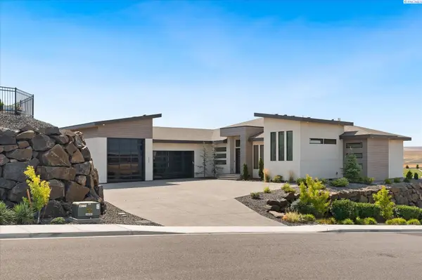 2243 S Wilson Pl, Kennewick, WA 99338