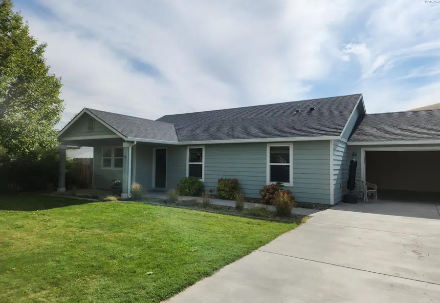5149 Pinehurst St, West Richland, WA 99353 - #3