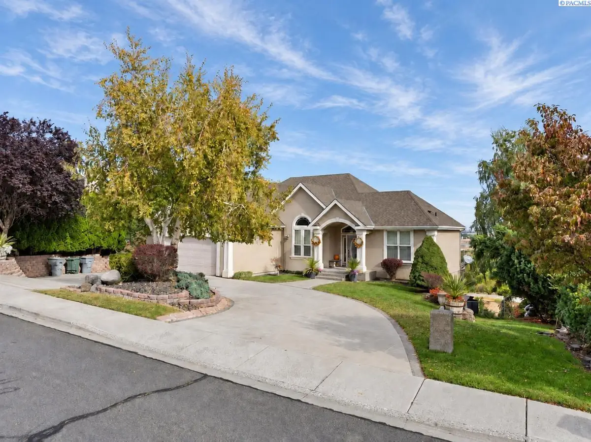 350 Riverwood St, Richland, WA 99352 - #1