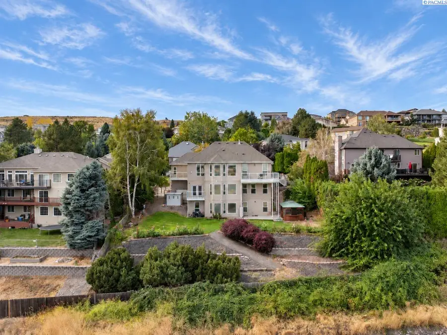 350 Riverwood St, Richland, WA 99352 - #2
