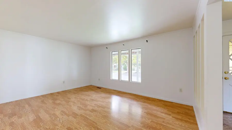 304 Cullum Avenue, Richland, WA 99352 - #3