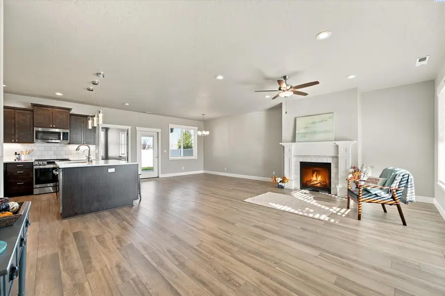 3668 S Van Buren St, Kennewick, WA 99338 - #2