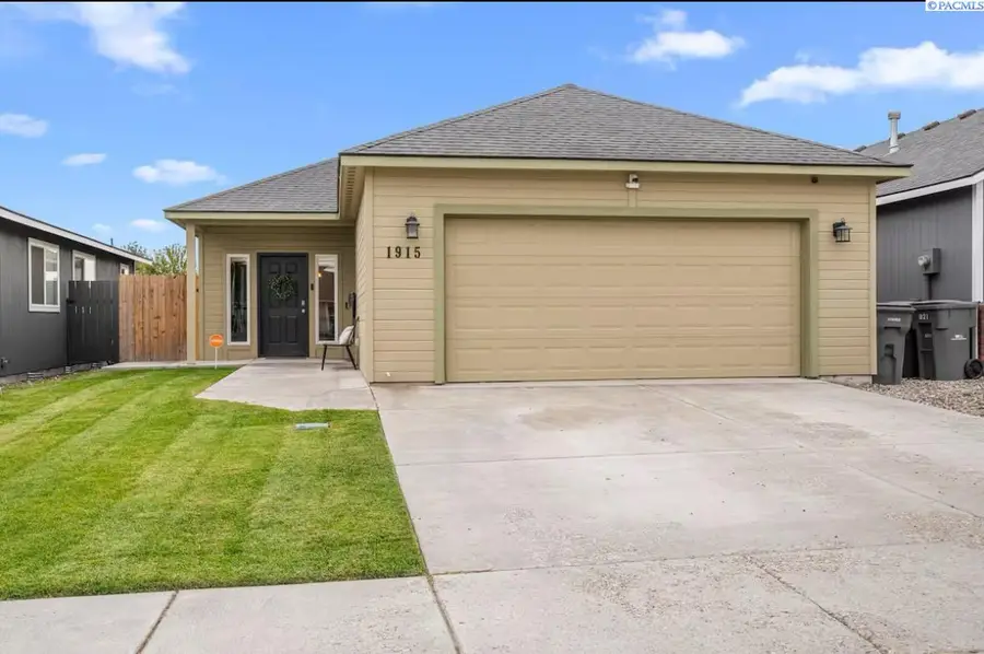 1915 S Neel St, Kennewick, WA 99338 - #2