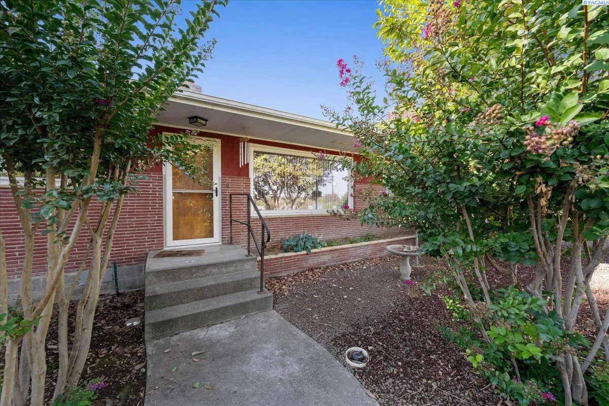 1723 W 7th Place, Kennewick, WA 99336 - #1