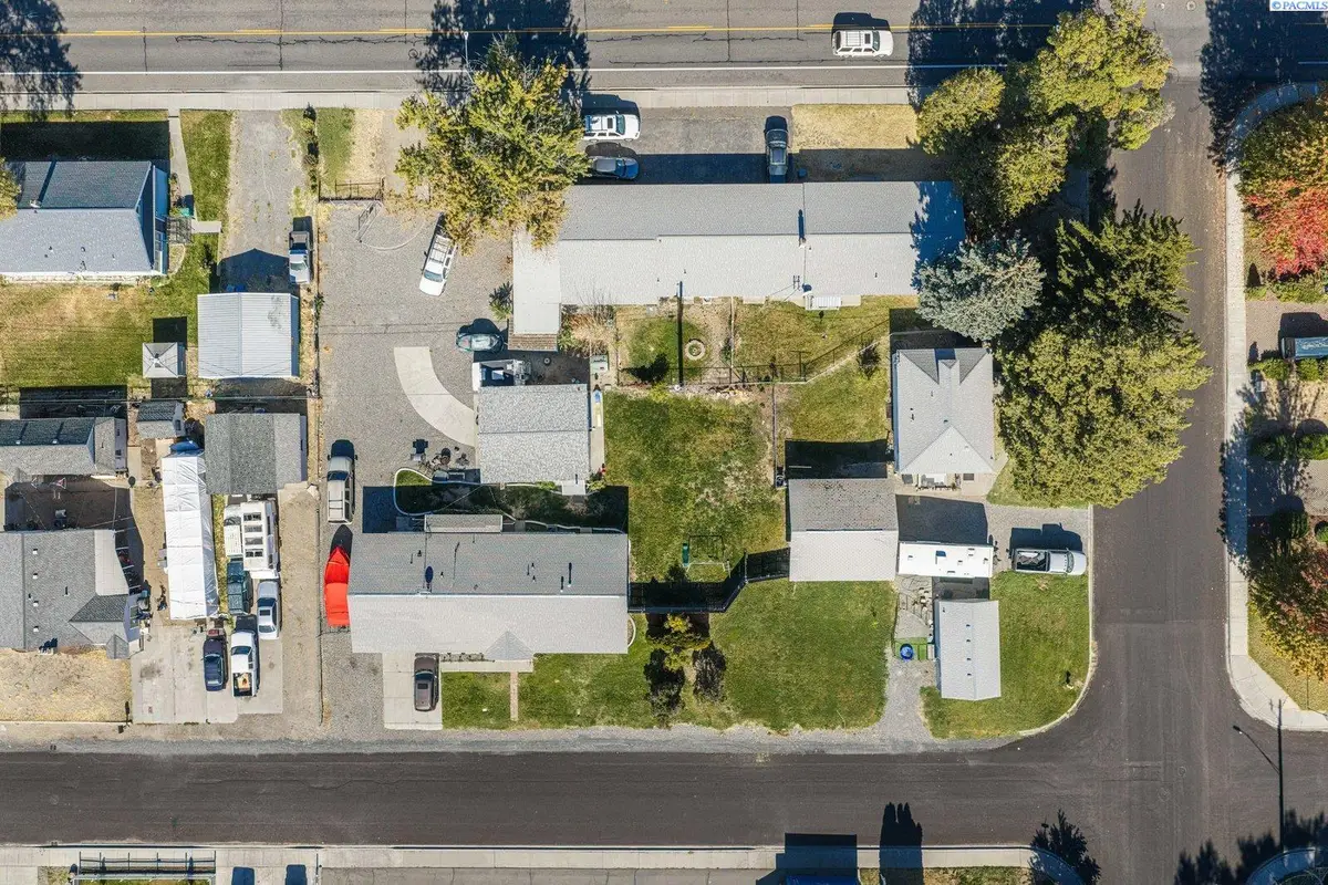 1616 W 4th Place, Kennewick, WA 99336 - #1