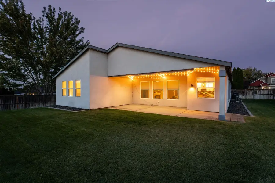 621 Pinnacle Dr, West Richland, WA 99353-8328 - #3
