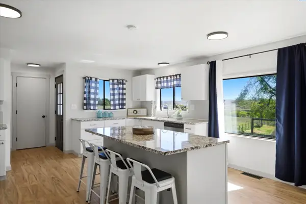 351 W Eltopia West, Eltopia, WA 99330