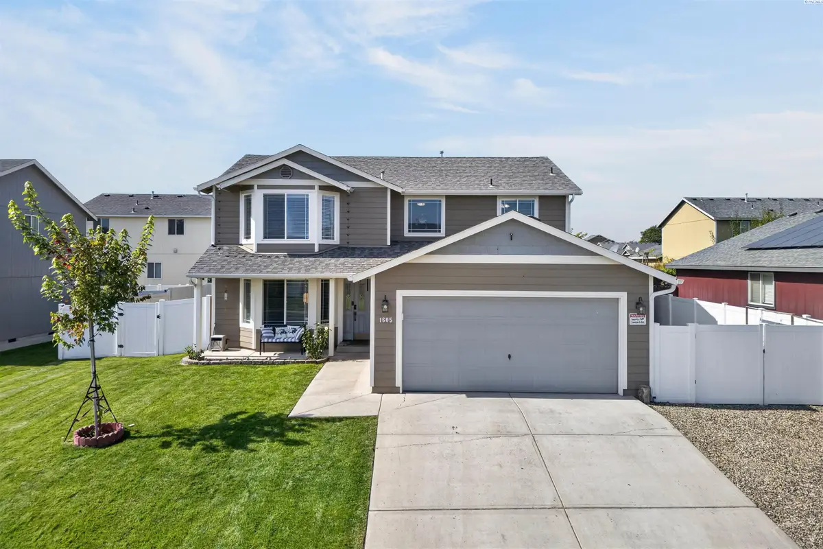 1605 S 14, Sunnyside, WA 98944 - #1