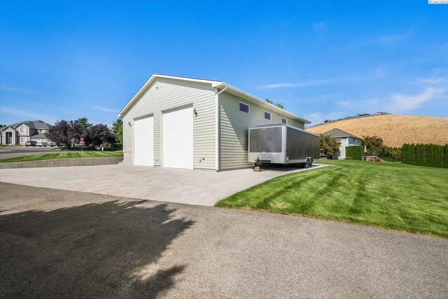 225 Sarah Road, Kennewick, WA 99338 - #3