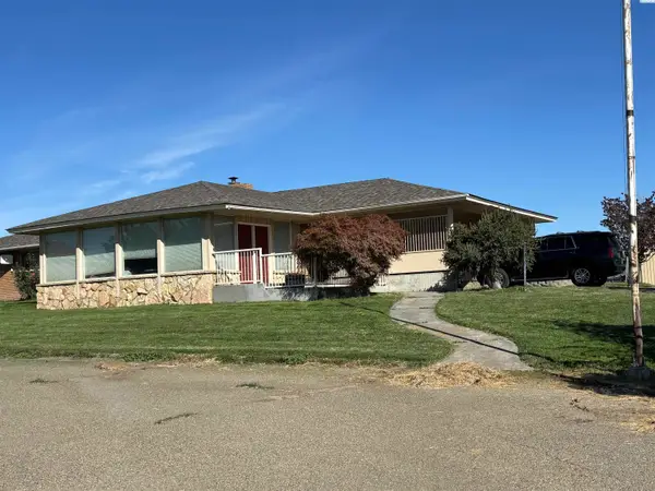 2020 Washout Rd, Sunnyside, WA 98944