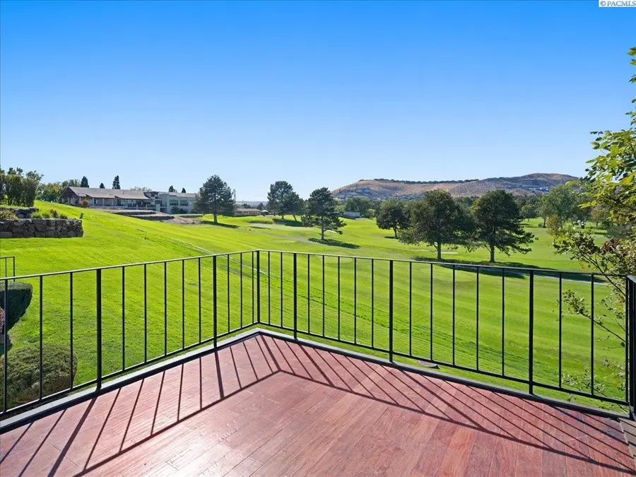 2009 Fairway Dr, Richland, WA 99352 - #2