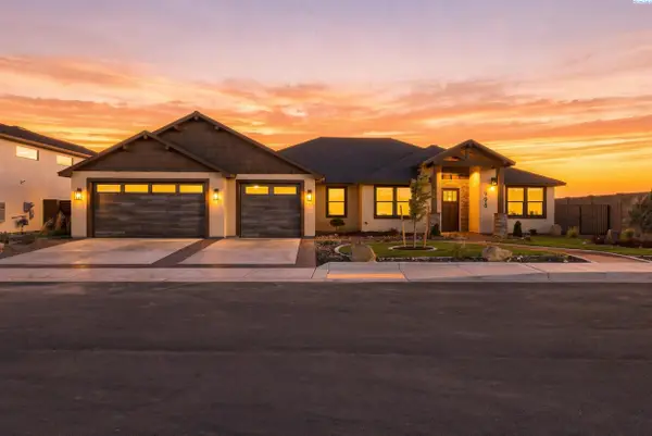 996 Andes Ave, West Richland, WA 99353