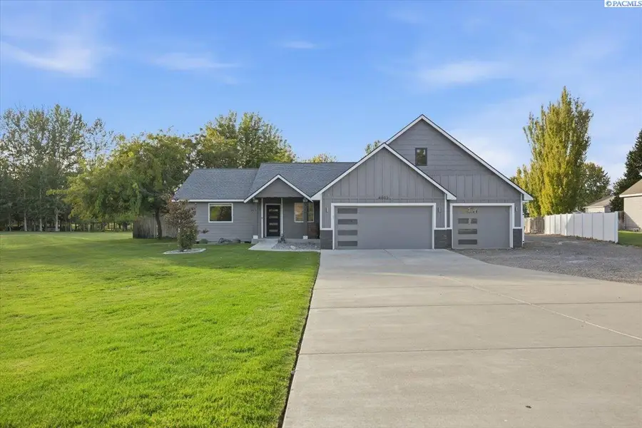 4403 Mount Daniel Court, West Richland, WA 99353 - #2