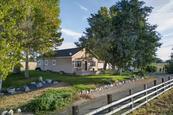 2060 Cemetery Rd, Sunnyside, WA 98944