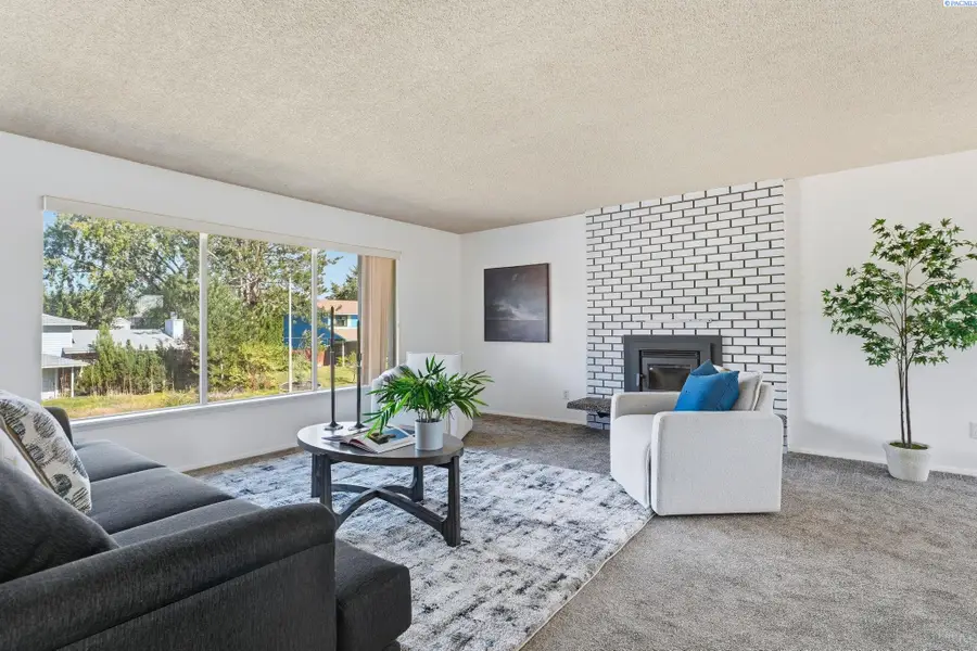 403 Scot Street, Richland, WA 99354 - #3