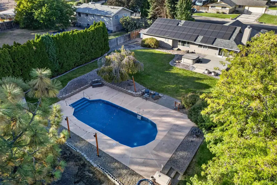 3305 W 23rd Ave, Kennewick, WA 99337 - #3