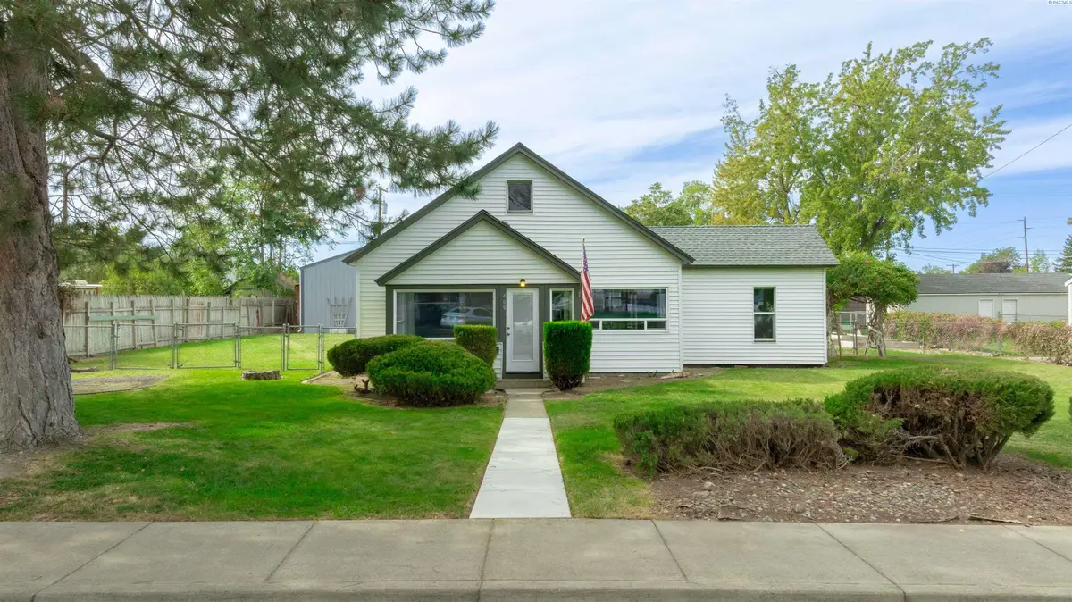 409 N Garfield St, Kennewick, WA 99336 - #1