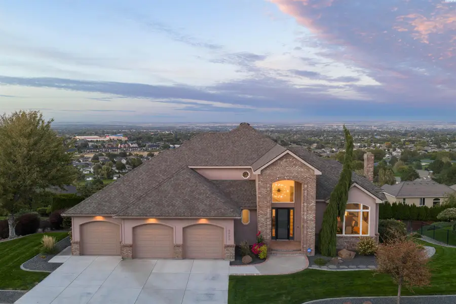 3902 W 43rd Ave, Kennewick, WA 99337 - #2