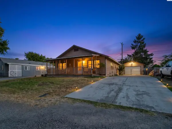 92 Jadwin Ave, Richland, WA 99352