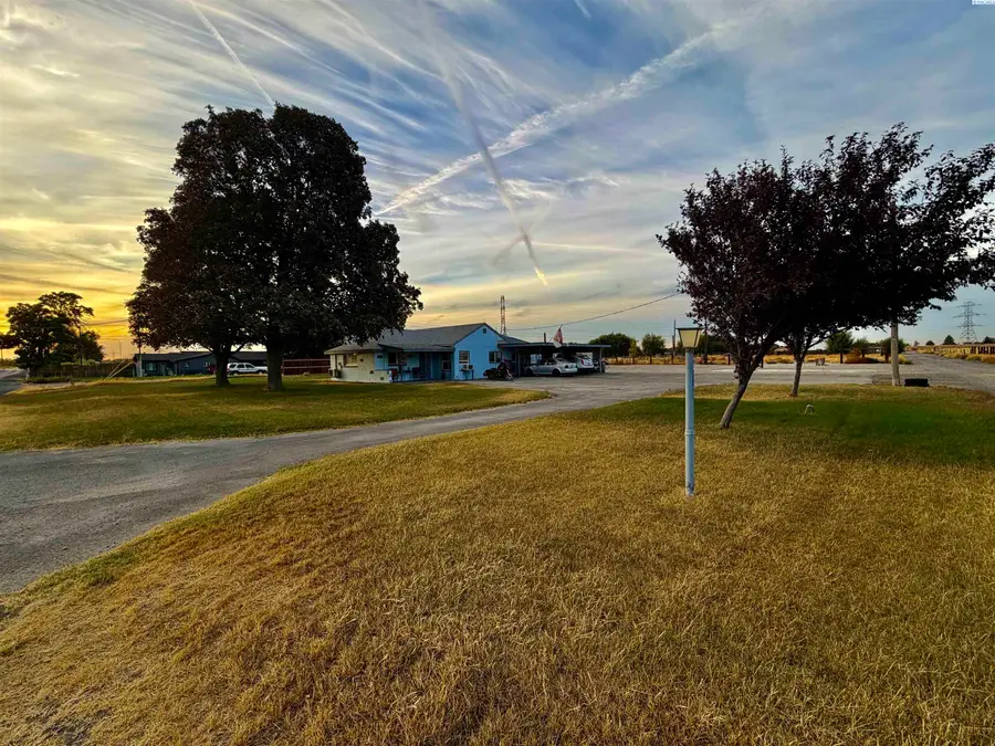 206504 E Bryson Brown Rd, Kennewick, WA 99337 - #2