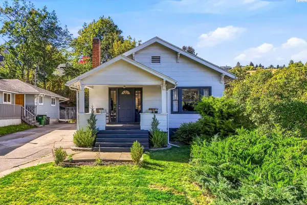 804 S Main St, Colfax, WA 99111