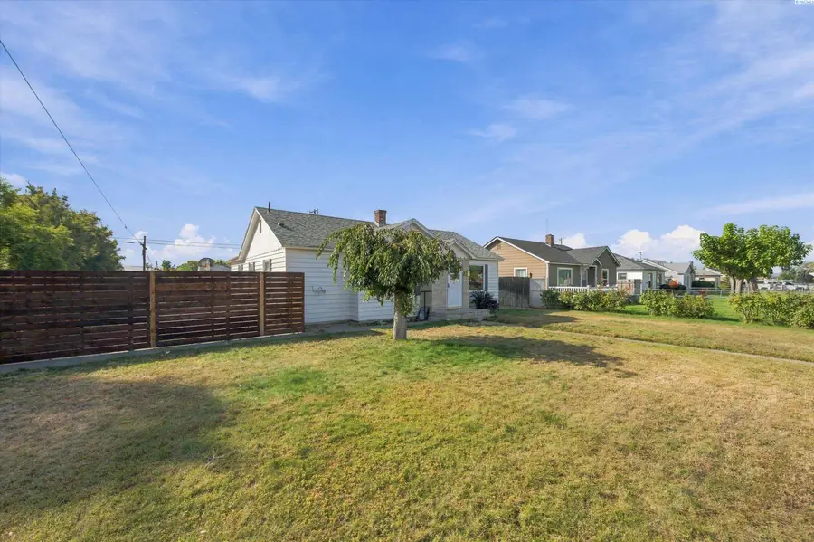 1704 W Yakima St, Pasco, WA 99301 - #3
