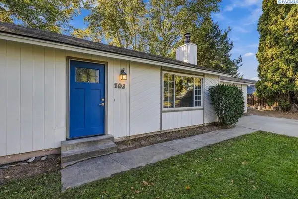 703 W 48th Ave, Kennewick, WA 99337