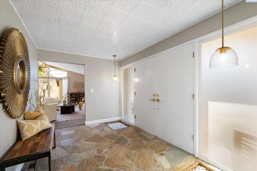 120 W 31st Ave, Kennewick, WA 99337 - #3