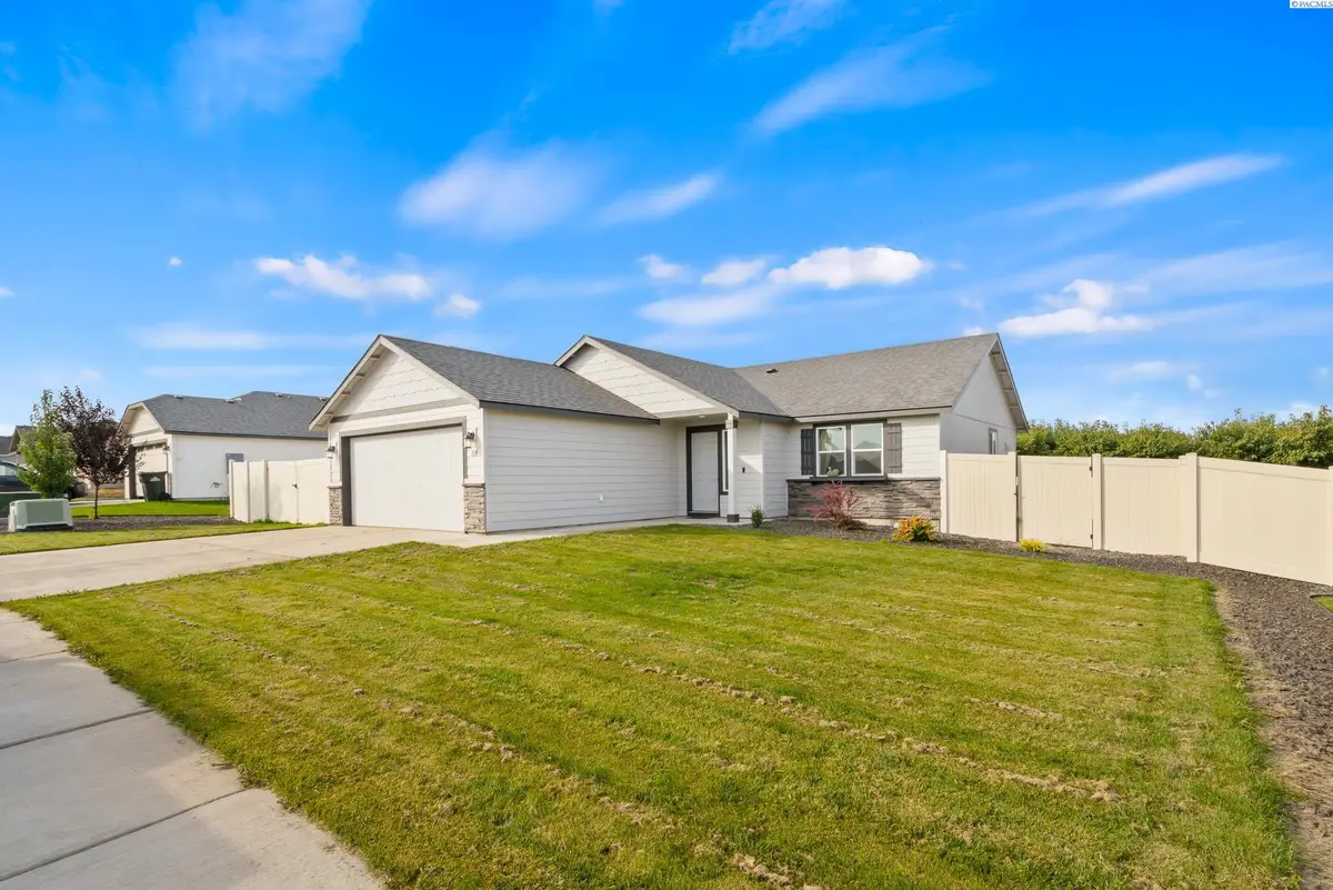 118 Bitters Loop Rd, Grandview, WA 98930 - #1