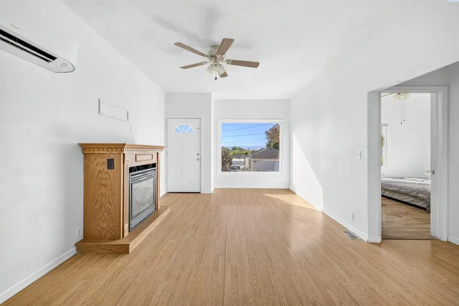 1109 Pollock Ave, Zillah, WA 98953 - #3