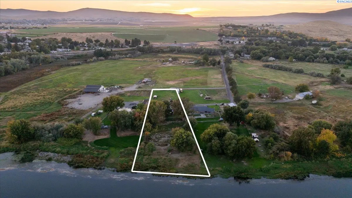 64209 E Grover Pr Ne, West Richland, WA 99353 - #1