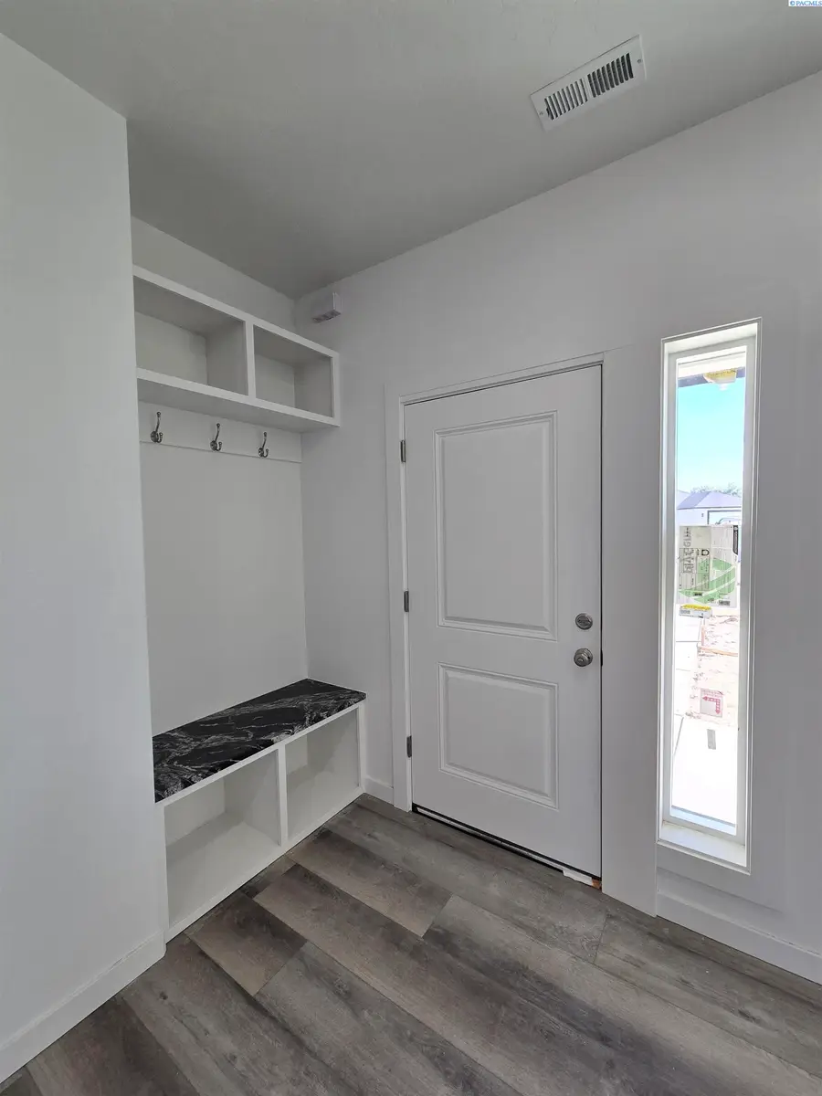 2134 S Elm Pl, Kennewick, WA 99337 - #3