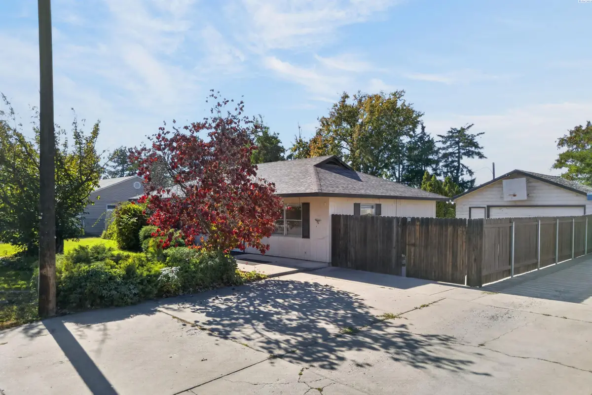 605 Cottonwood Dr., Richland, WA 99354 - #1