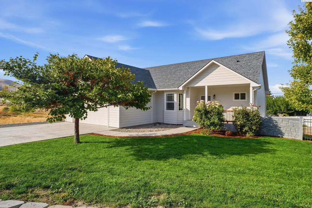 1210 Gage Blvd, Richland, WA 99352 - #1
