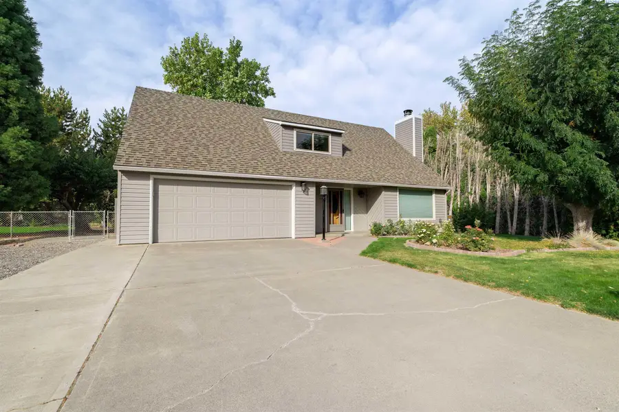 908 S Wilson Ct, Kennewick, WA 99336 - #2