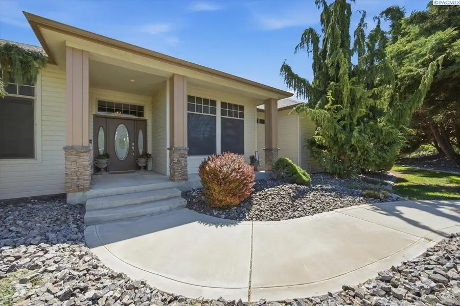 2986 Bruce Lee Ln, Richland, WA 99352 - #2