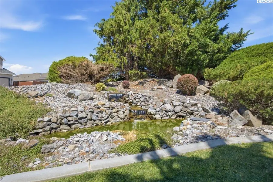 2986 Bruce Lee Ln, Richland, WA 99352 - #3