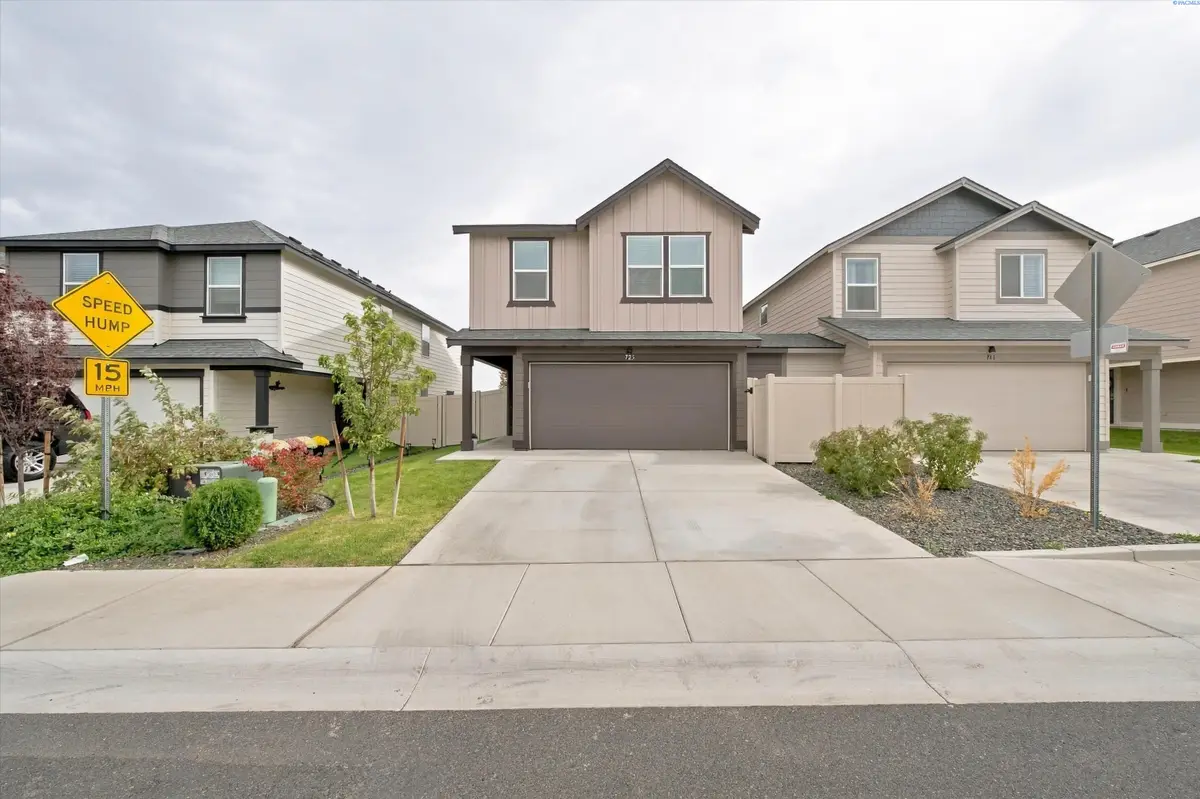 725 S Yolo Pl, Kennewick, WA 99336 - #1