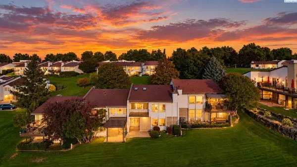 2011 Fairway Drive, Richland, WA 99352