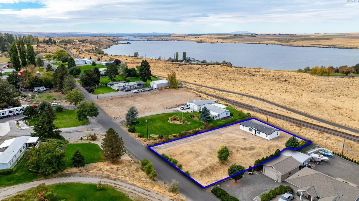 117 Lakeview Dr., Burbank, WA 99323 - #1